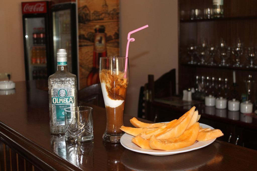 Max Comfort Hotel Kutaisi Dış mekan fotoğraf