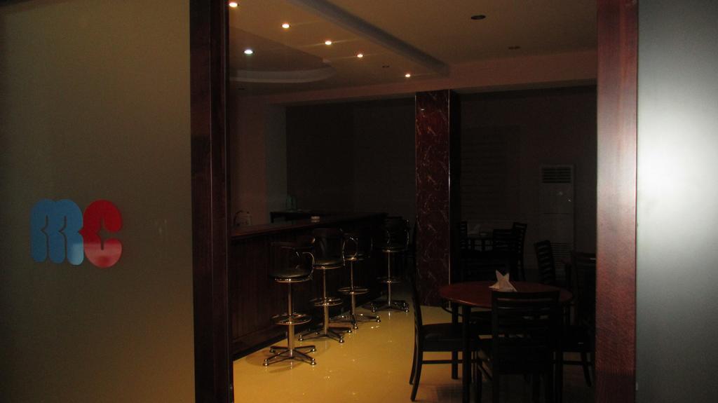 Max Comfort Hotel Kutaisi Dış mekan fotoğraf