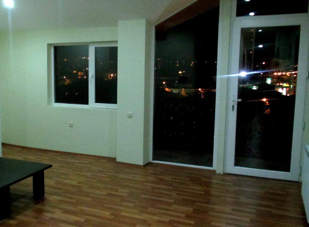 Max Comfort Hotel Kutaisi Dış mekan fotoğraf