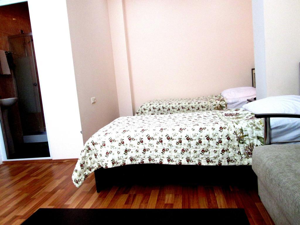 Max Comfort Hotel Kutaisi Dış mekan fotoğraf