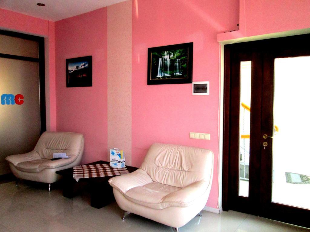 Max Comfort Hotel Kutaisi Dış mekan fotoğraf