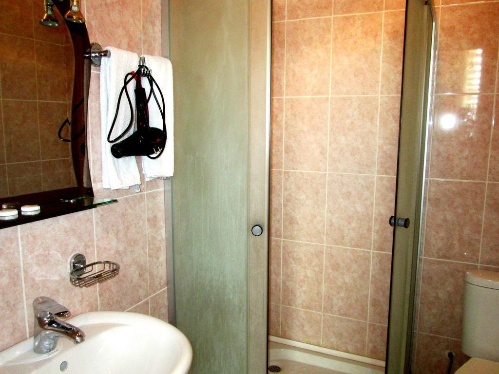 Max Comfort Hotel Kutaisi Dış mekan fotoğraf