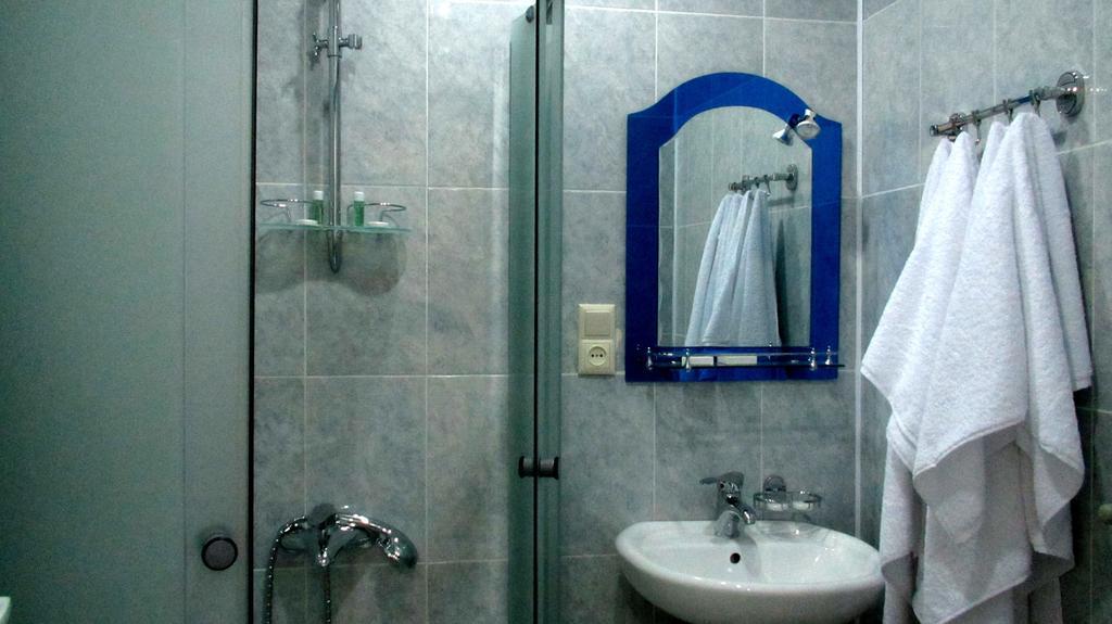 Max Comfort Hotel Kutaisi Dış mekan fotoğraf
